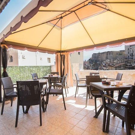 B&B Phoenix Napoli Eksteriør bilde